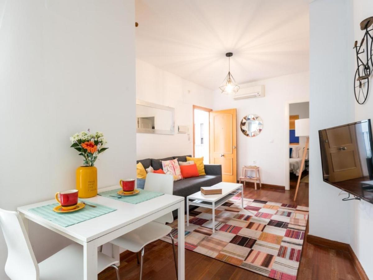 Апартаменты Holi-Rent Santa Marina Севилья Экстерьер фото